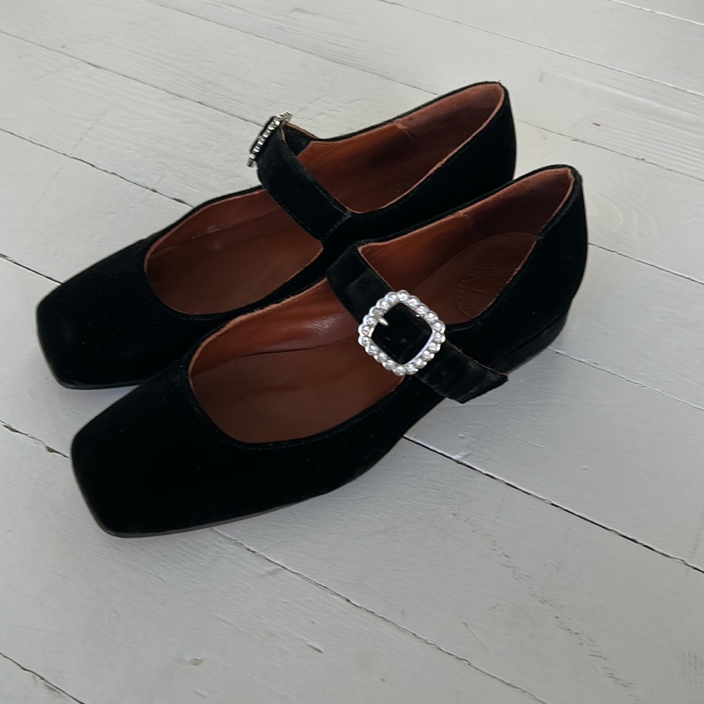 Penelope Chilvers Diamanté Velvet Mary Jane size 36 (US 6)